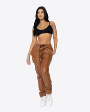 Load image into Gallery viewer, WOMEN GOPACHI SNAP CARGO PANTS-BROWN
