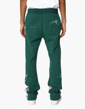 Load image into Gallery viewer, SHOWROOM SWEATPANTS-HUNTER GREEN
