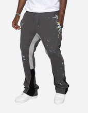 Load image into Gallery viewer, SHOWROOM SWEATPANTS-CHARCOAL
